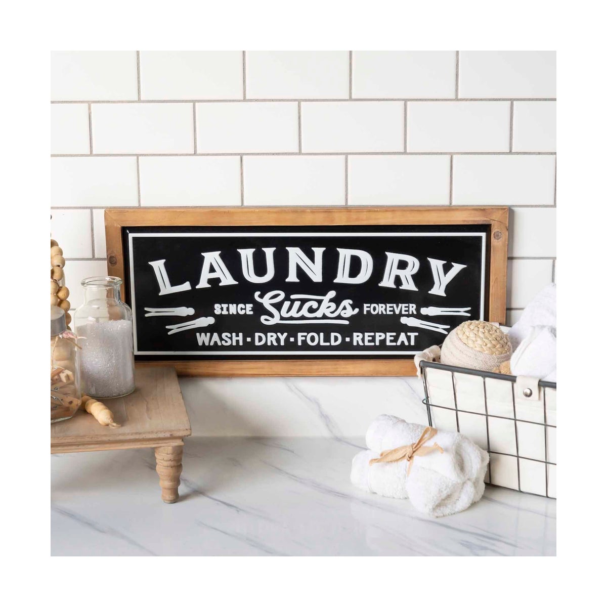 Mtl/Wd Sign Laundry