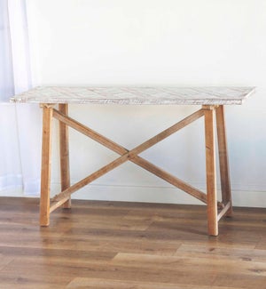 Wd. Table