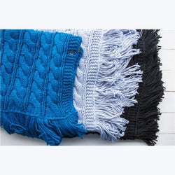 Cable Knit Wrap, 3 Ast