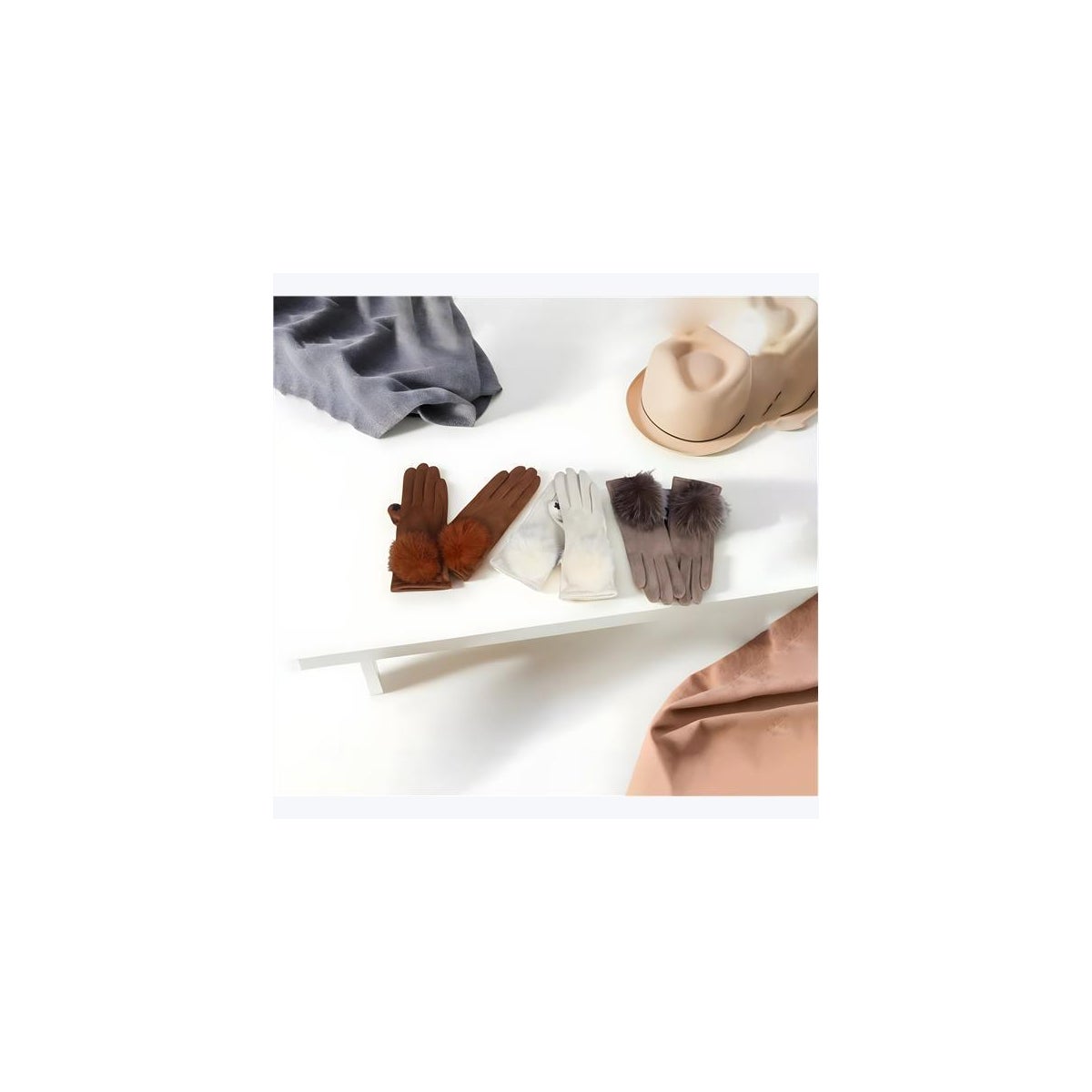 Microsuede Pom Gloves 3 Ast
