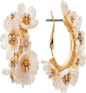 EARRING/White Flower Hoop