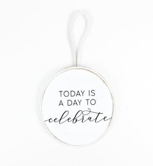 ORNAMENT/Celebrate - 5"