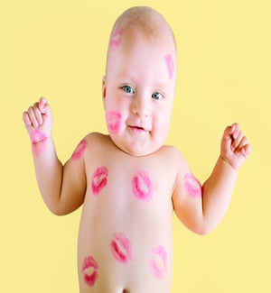 NB/Baby Covered in Kisses