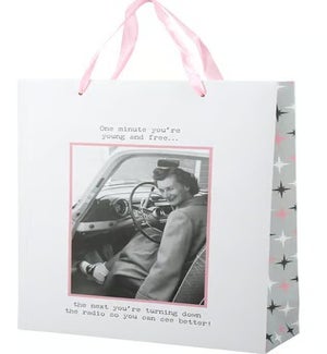 GIFTBAG/Young And Free - Med
