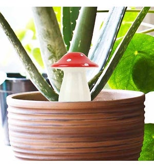GARDEN/Self Watering Mushroom